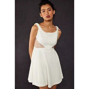 NEW FREE PEOPLE BROOKLYN TEXTURED WHITE LACE SMOCKED STRAPS MINI DRESS SZ MEDIUM